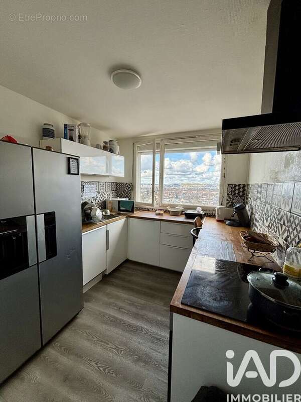 Photo 2 - Appartement à SAINT-ETIENNE-DU-ROUVRAY