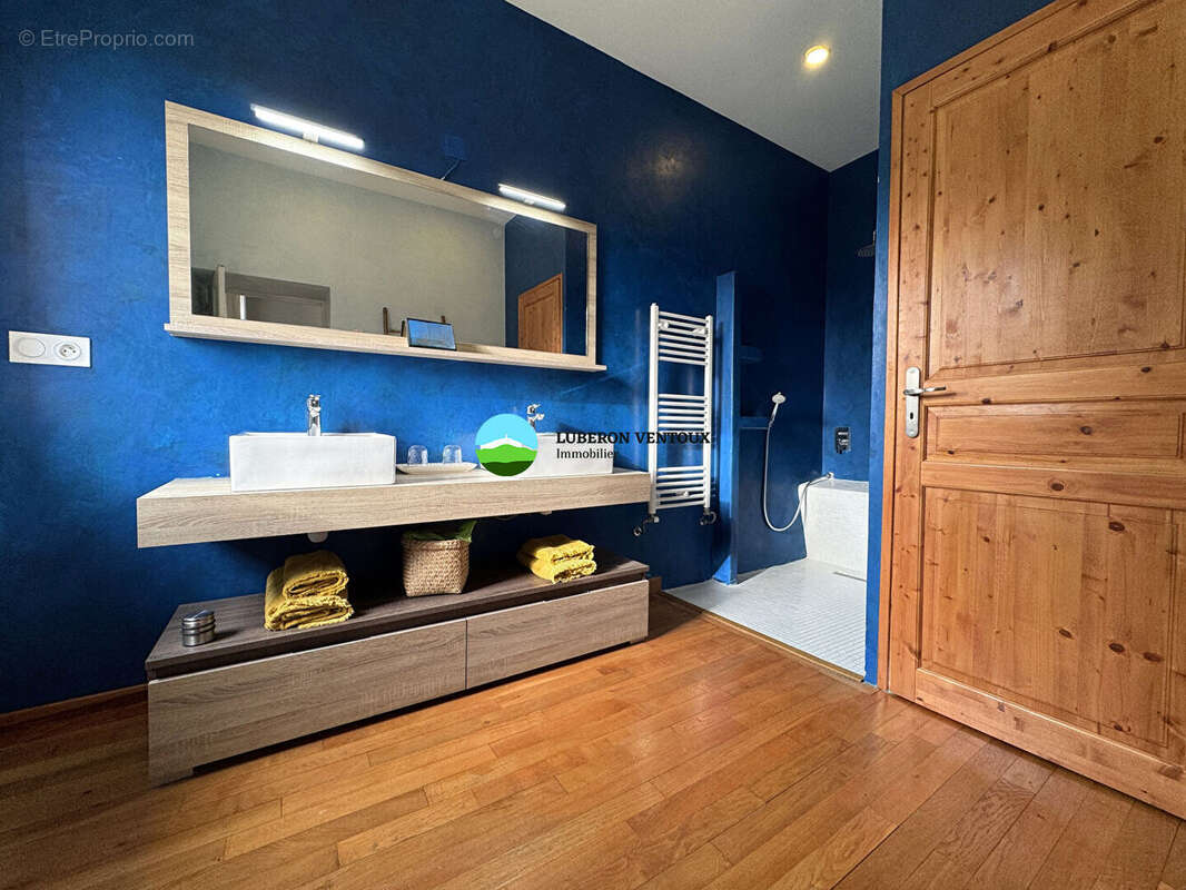 Maison à PERNES-LES-FONTAINES