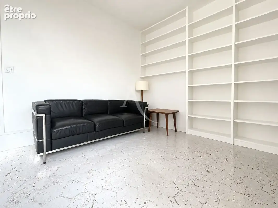 Appartement plein de charme 11e - photo 2