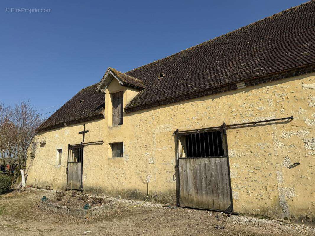 Authentique corps de ferme au cœur du Perche sur 3400m2 - photo 2