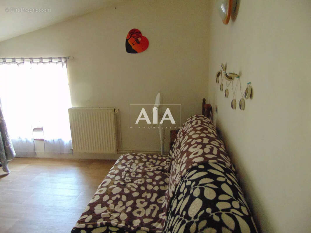 Immeuble appartements + commerce - photo 10