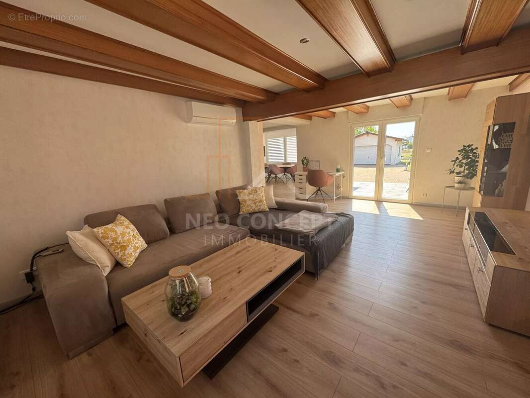 Ensemble immobilier de 219 m² à Forstfeld - photo 5