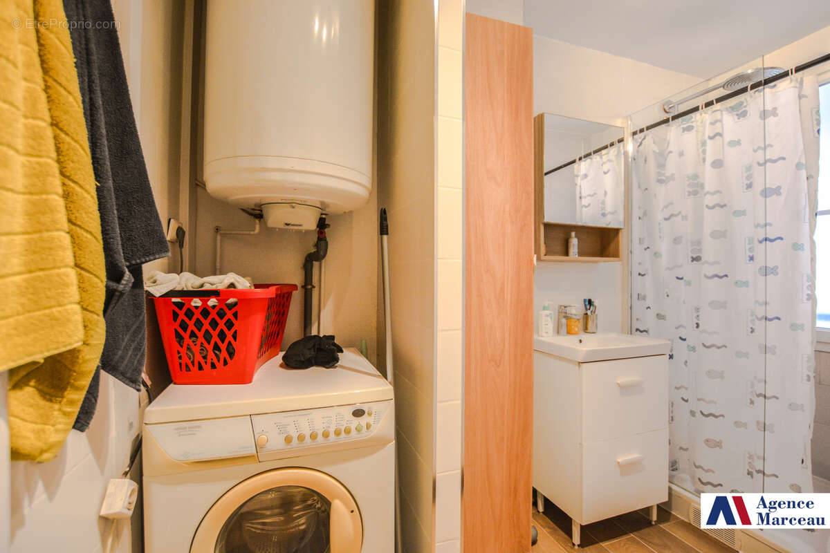 Appartement à COURBEVOIE