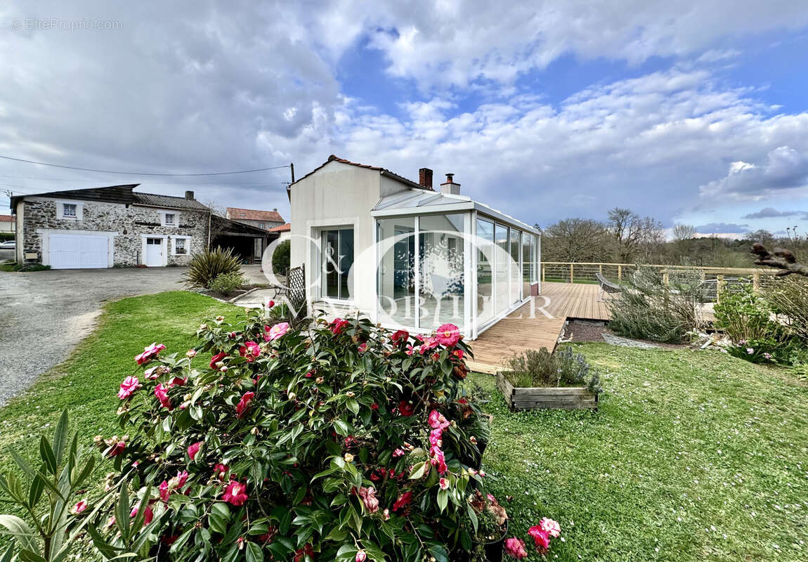 Maison à CORCOUE-SUR-LOGNE