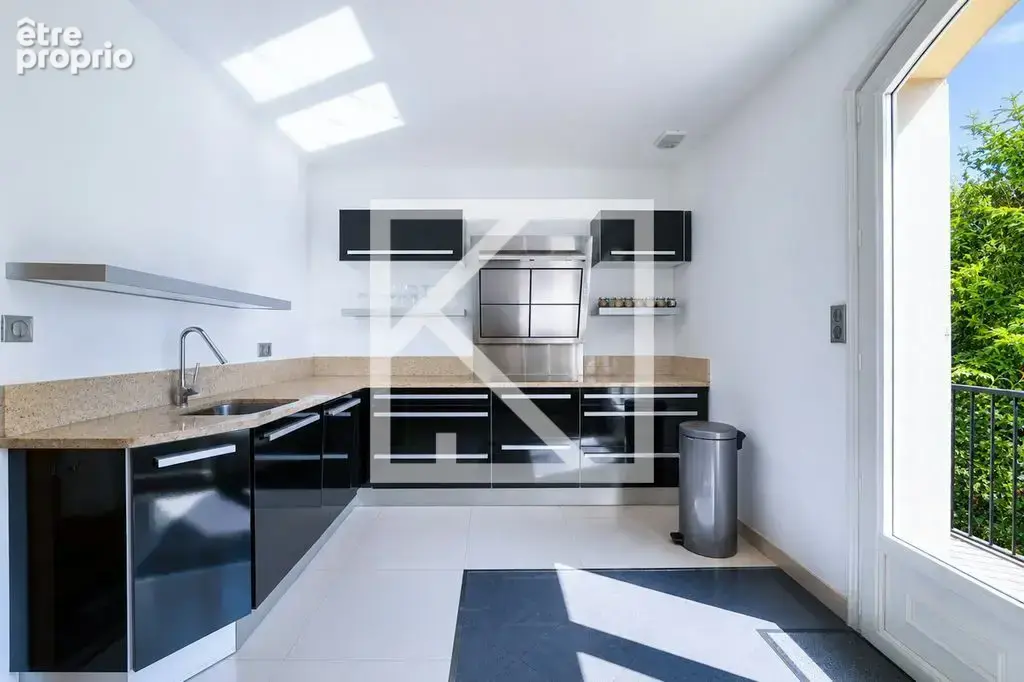 Maison 9 pièces 232 m² à vendre à Coulaines (72190) - photo 8