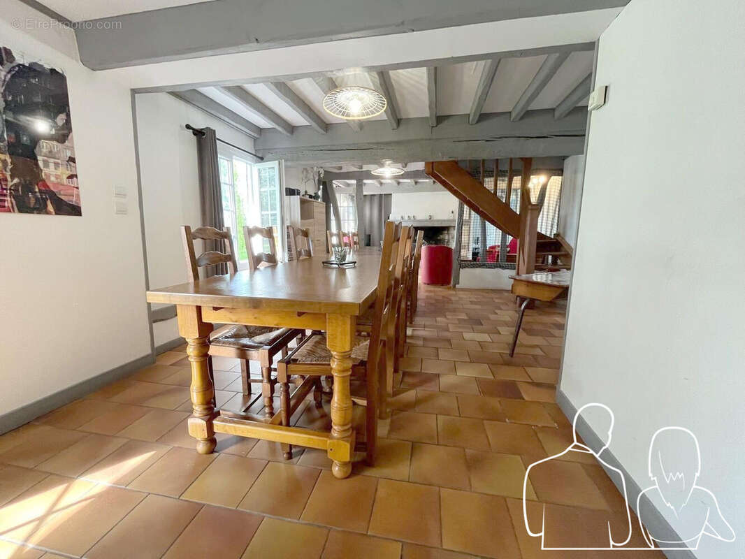 Maison à SAINT-ETIENNE-L'ALLIER