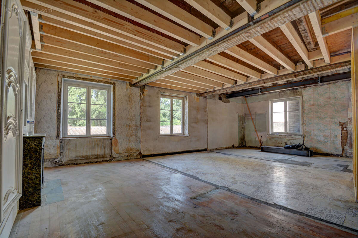 Appartement à ALBIGNY-SUR-SAONE