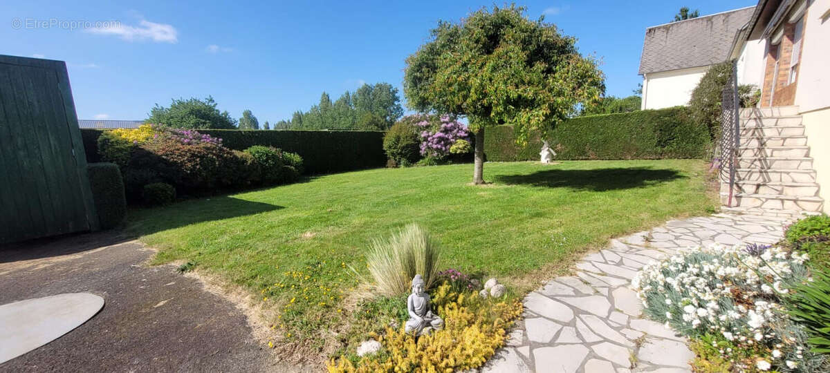 Maison à SAINT-OVIN