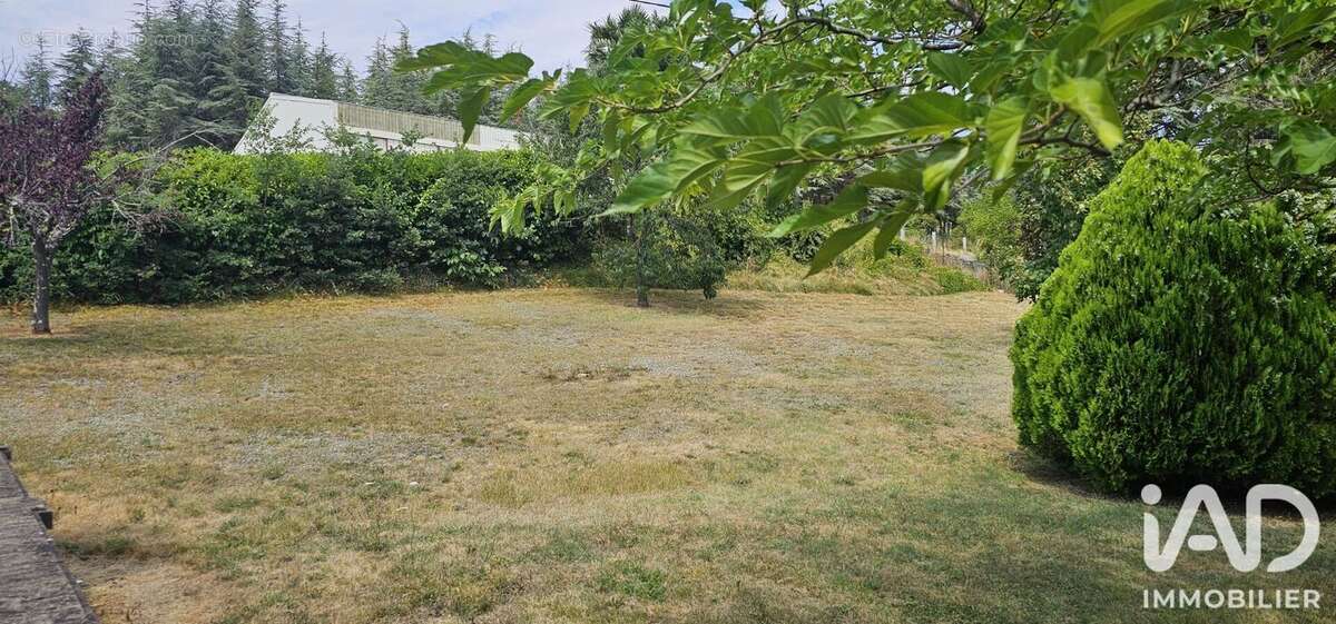 Maison 210 m² à L'isle-De-Noe  - photo 2