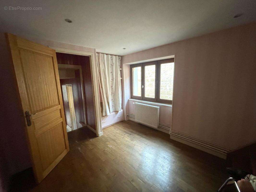 Maison à PERPEZAC-LE-BLANC