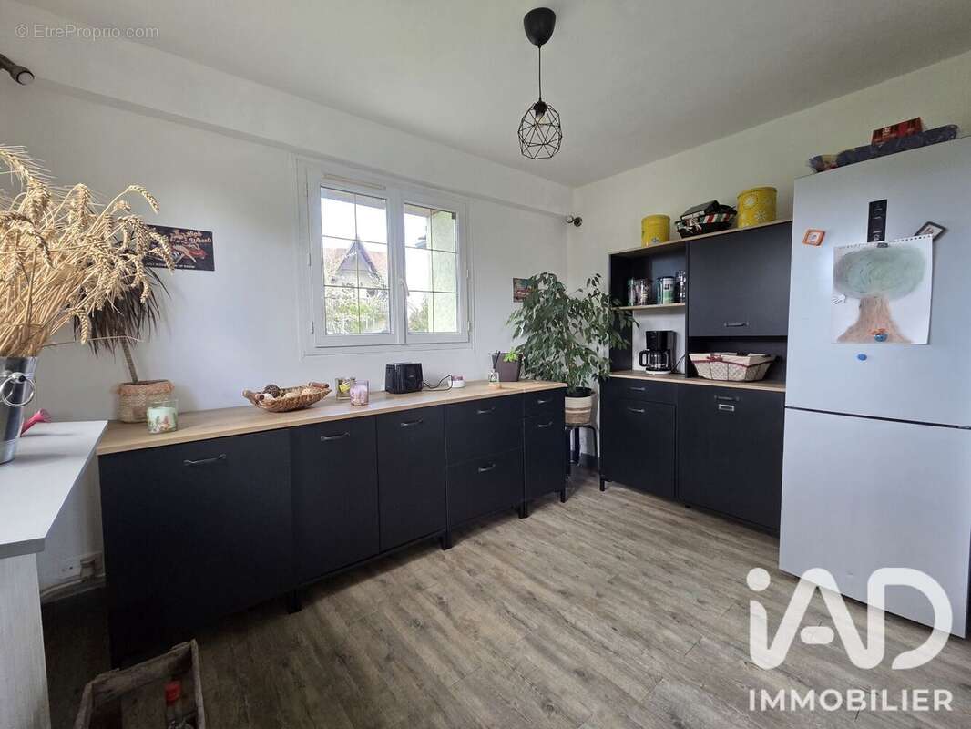 Maison 256 m² à Dammarie  - photo 2