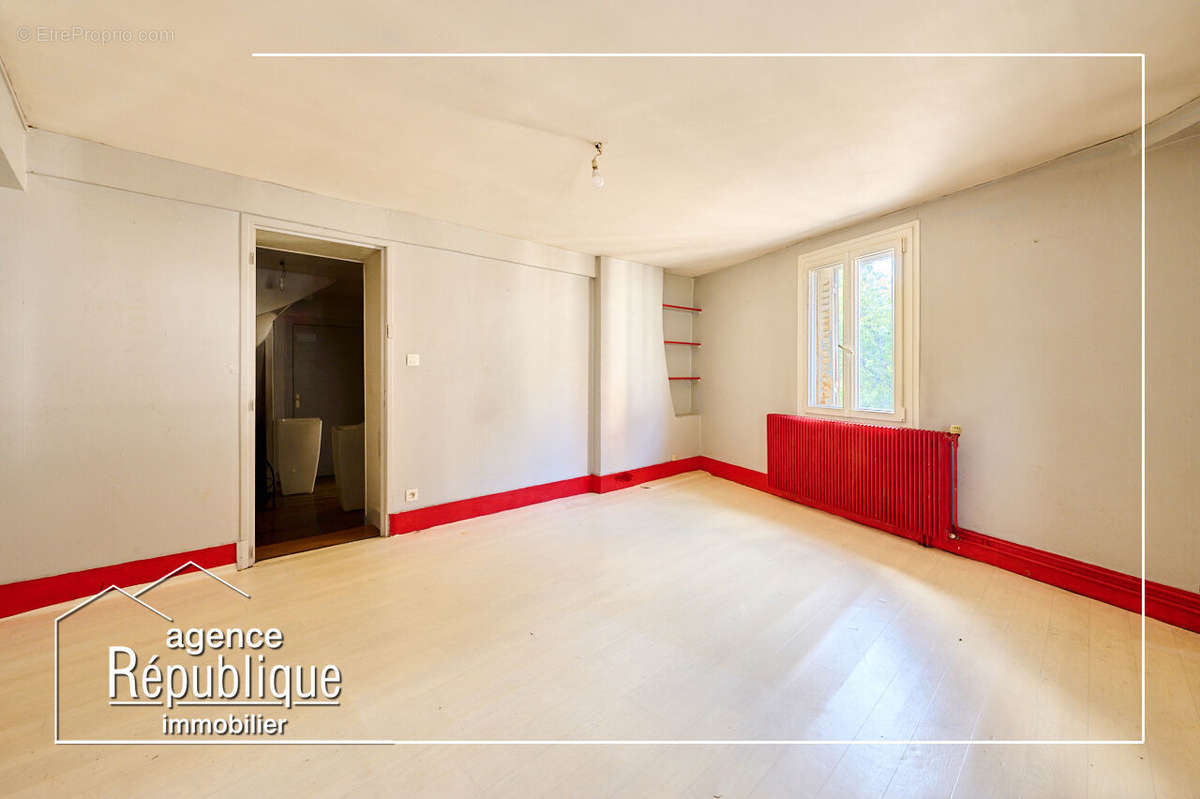 Photo 4 - Commerce à NUITS-SAINT-GEORGES