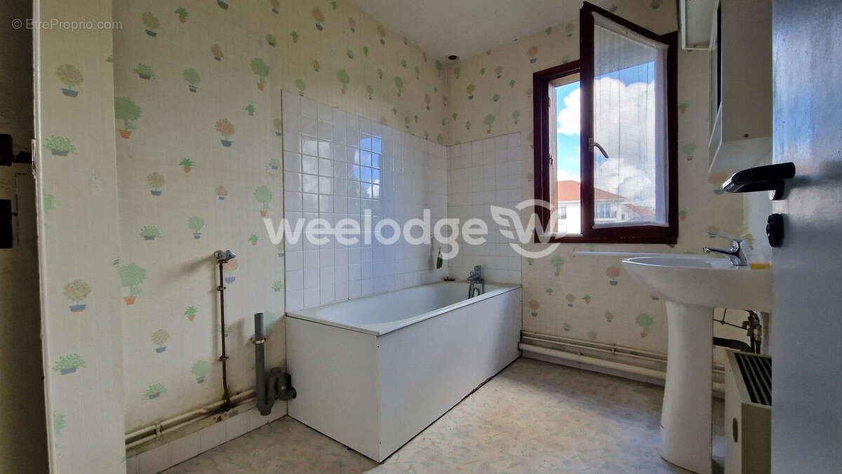 Maison à JOUY-LE-MOUTIER