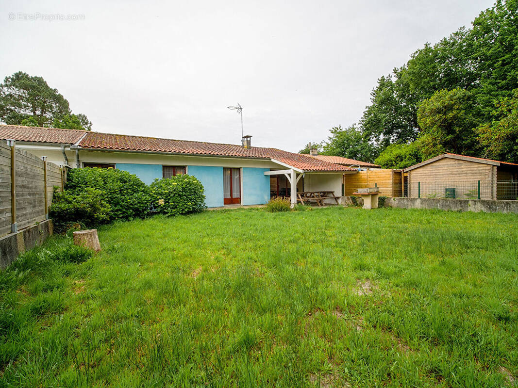 Maison à GASTES