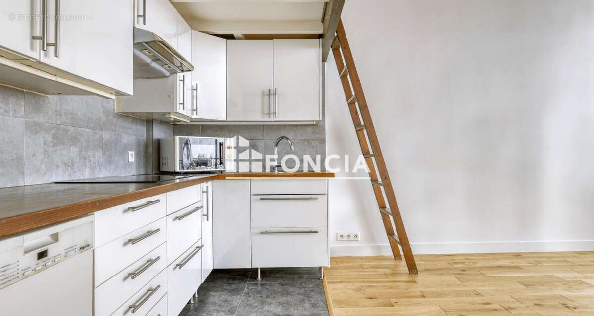 Appartement à PARIS-3E