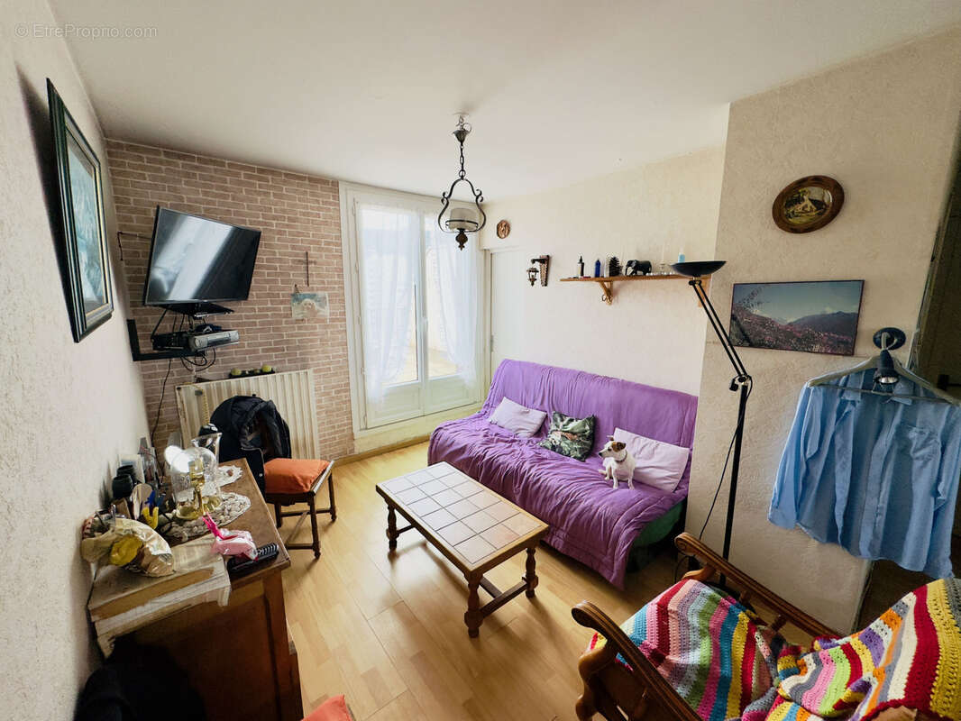 Autre à SAINT-ETIENNE