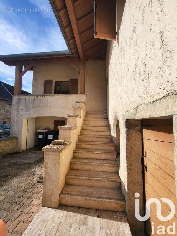 Photo 2 - Maison à SERRIERES-DE-BRIORD