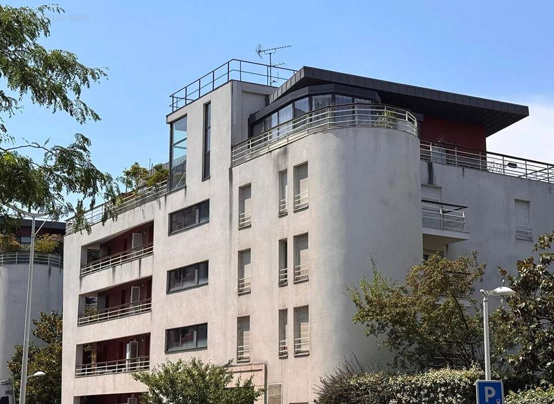 Appartement à ISSY-LES-MOULINEAUX