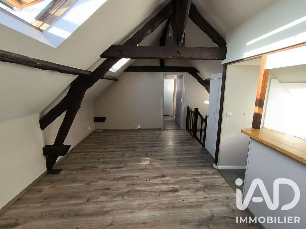 Appartement 28 m² à Senlis  - photo 2