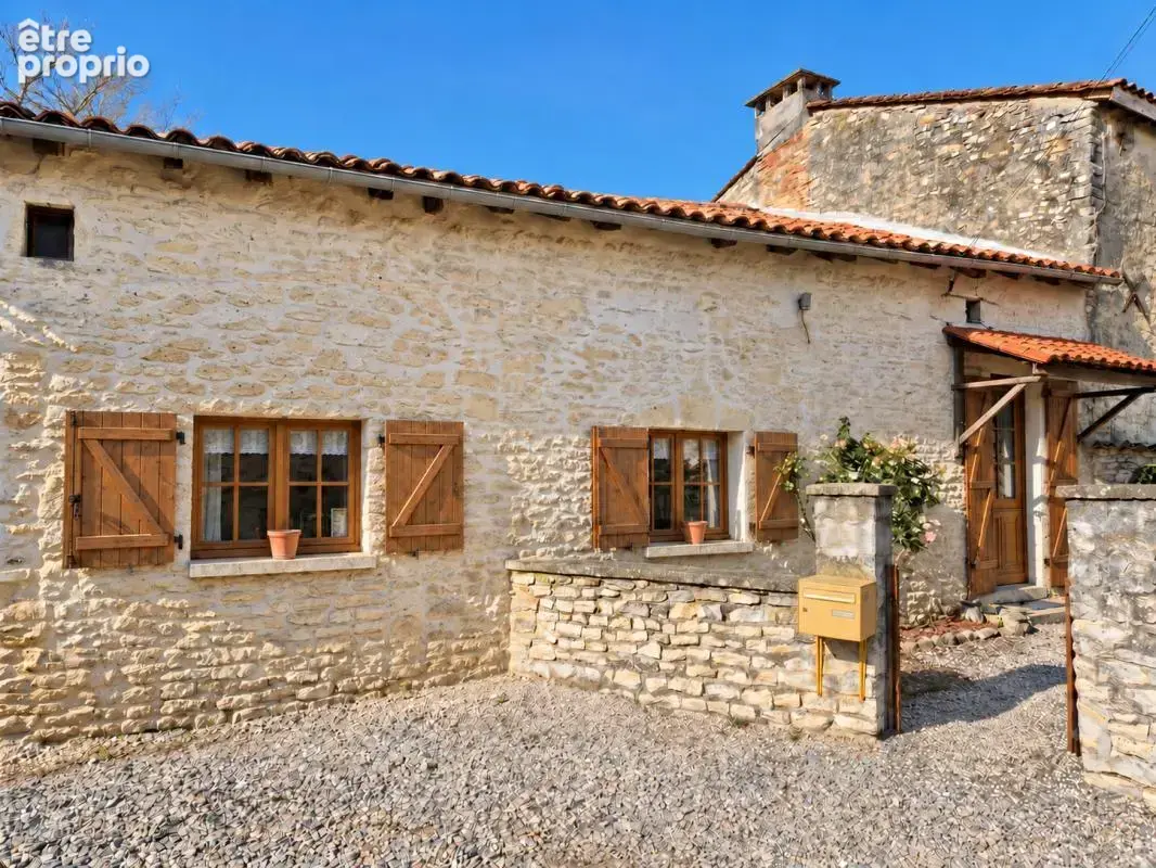 Maison à SAINT-AMANT-DE-BOIXE