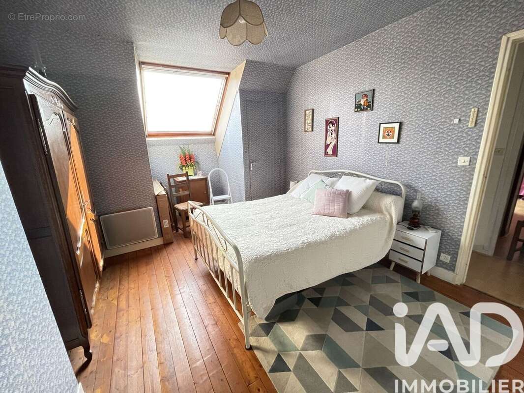 Maison 110 m² à Noisy-Rudignon  - photo 9