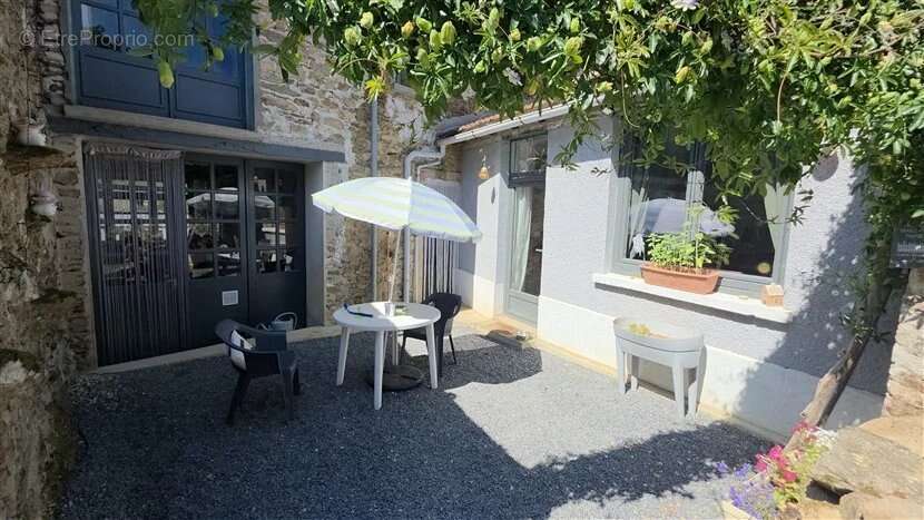À vendre : maison de campagne de T4, jardins,  granges à Droux (87) - photo 25
