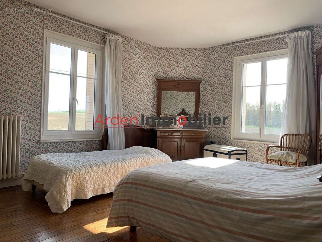 Maison à AMBLY-FLEURY