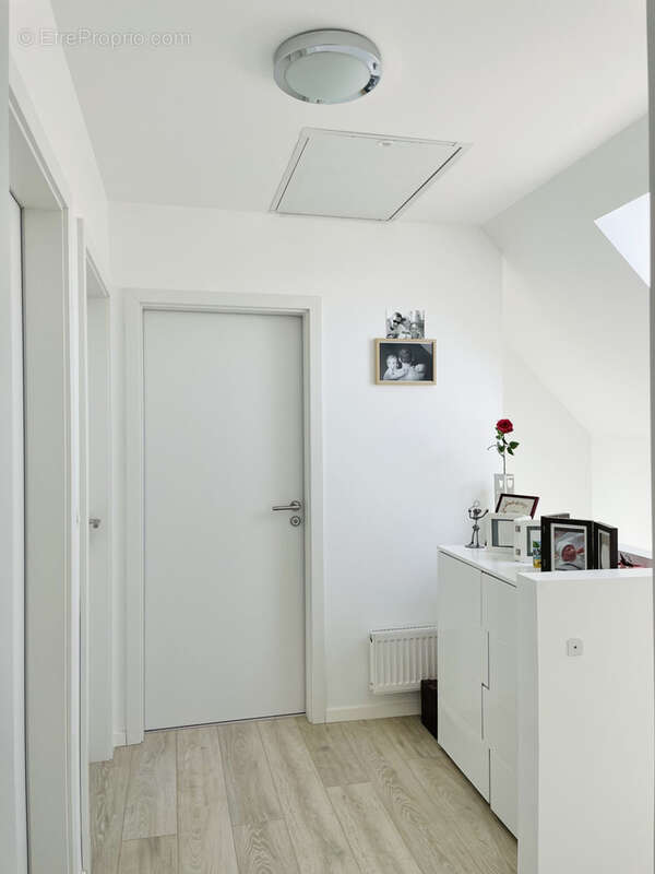 NIEDERHAUSBERGEN   COUP DE CŒUR ! Maison contemporaine 4/5 pièces   121 m2   Jardin   Terrasses   Garage doubl - photo 16