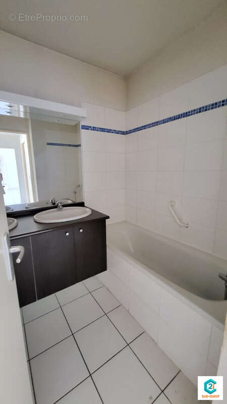 Appartement 62 m² à Cazeres  - photo 8