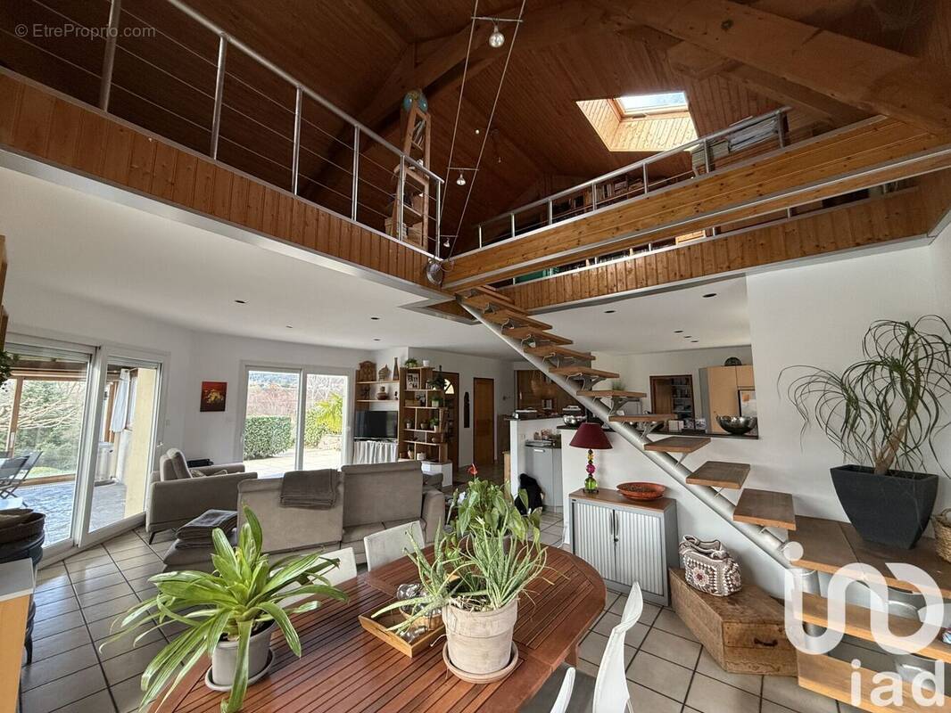 Photo 1 - Maison à BAS-EN-BASSET