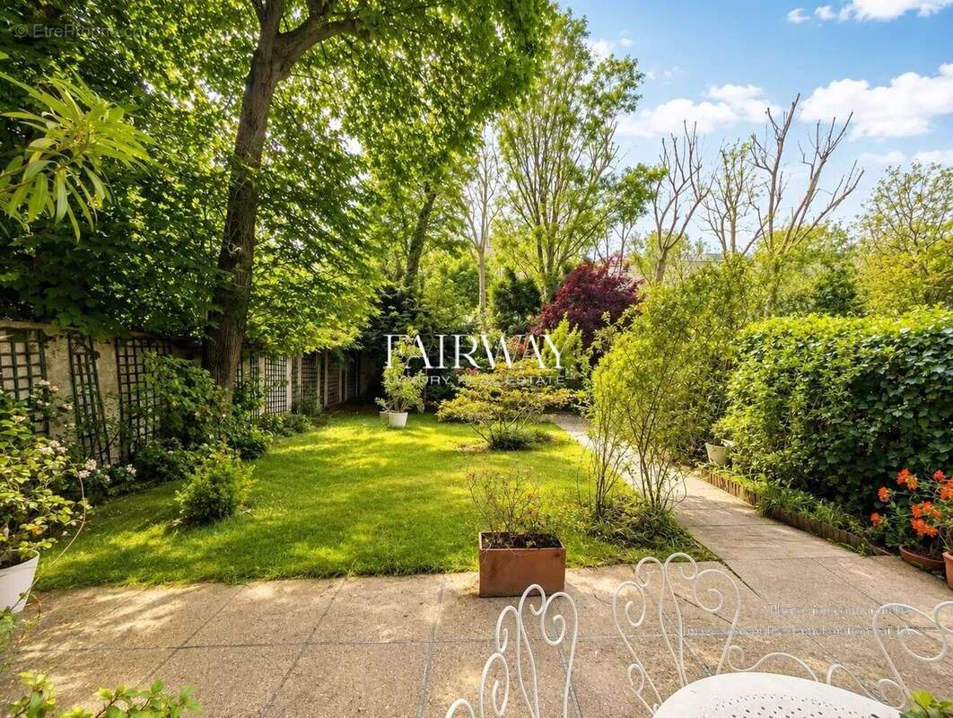 Appartement familial avec jardin privatif de 200 m² , secteur Pasteur - photo 2