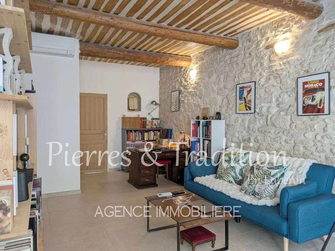 Luberon, Apt, appartement T2 rénové proche du centre-ville - photo 3