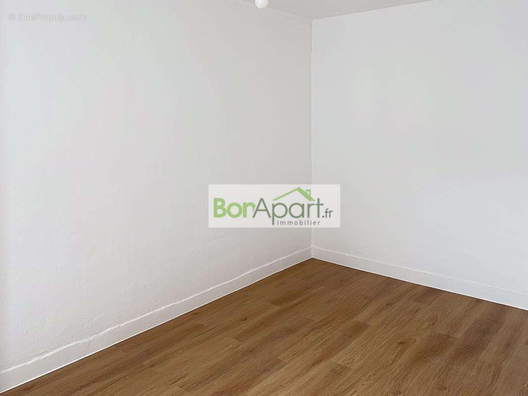 Appartement à LA COURNEUVE