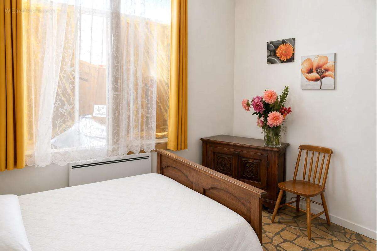 Ensemble immobilier de 400 m² - 5 appartements – Dordives - photo 8