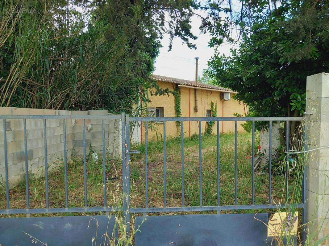 Terrain à ESPONDEILHAN