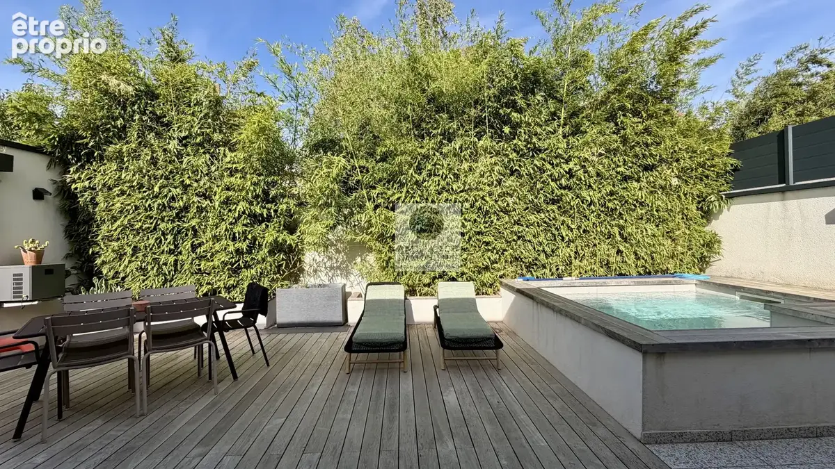 Architecture contemporaine et esprit patio à Châteauvert - photo 6