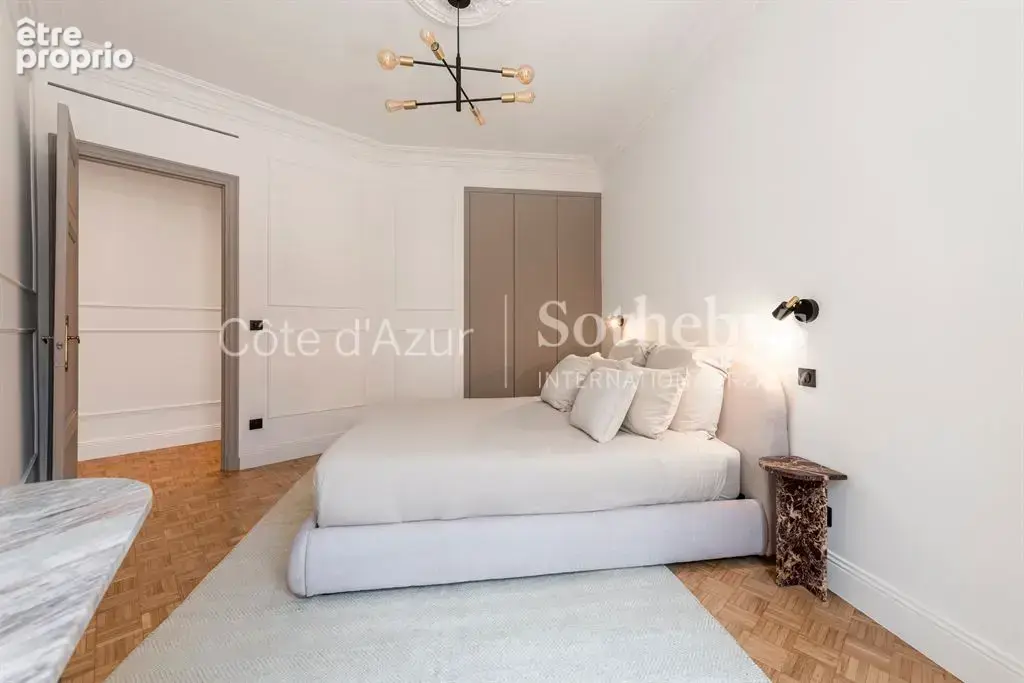Appartement rénové de 89 m² dans l'immeuble du Negresco à Nice - photo 9