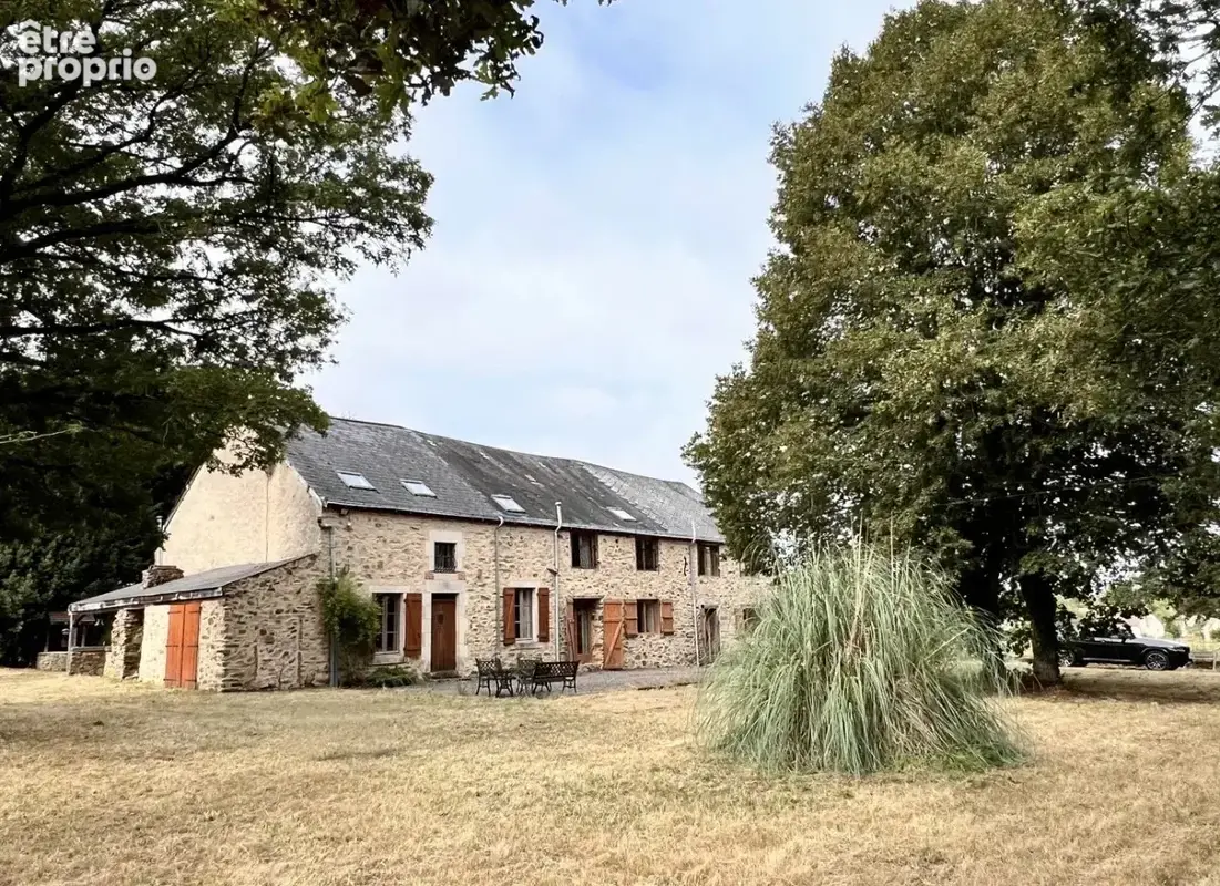 Maison à PARNAC