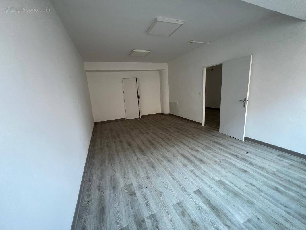 Appartement à MARSEILLE-1E