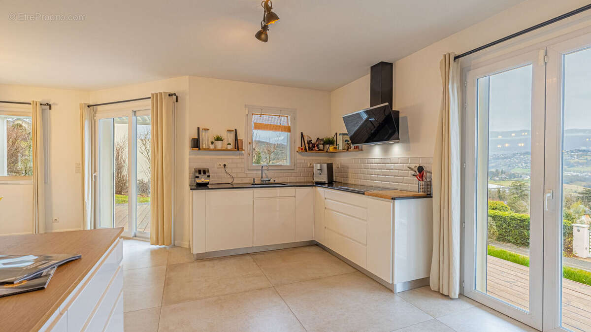 Maison à JACOB-BELLECOMBETTE