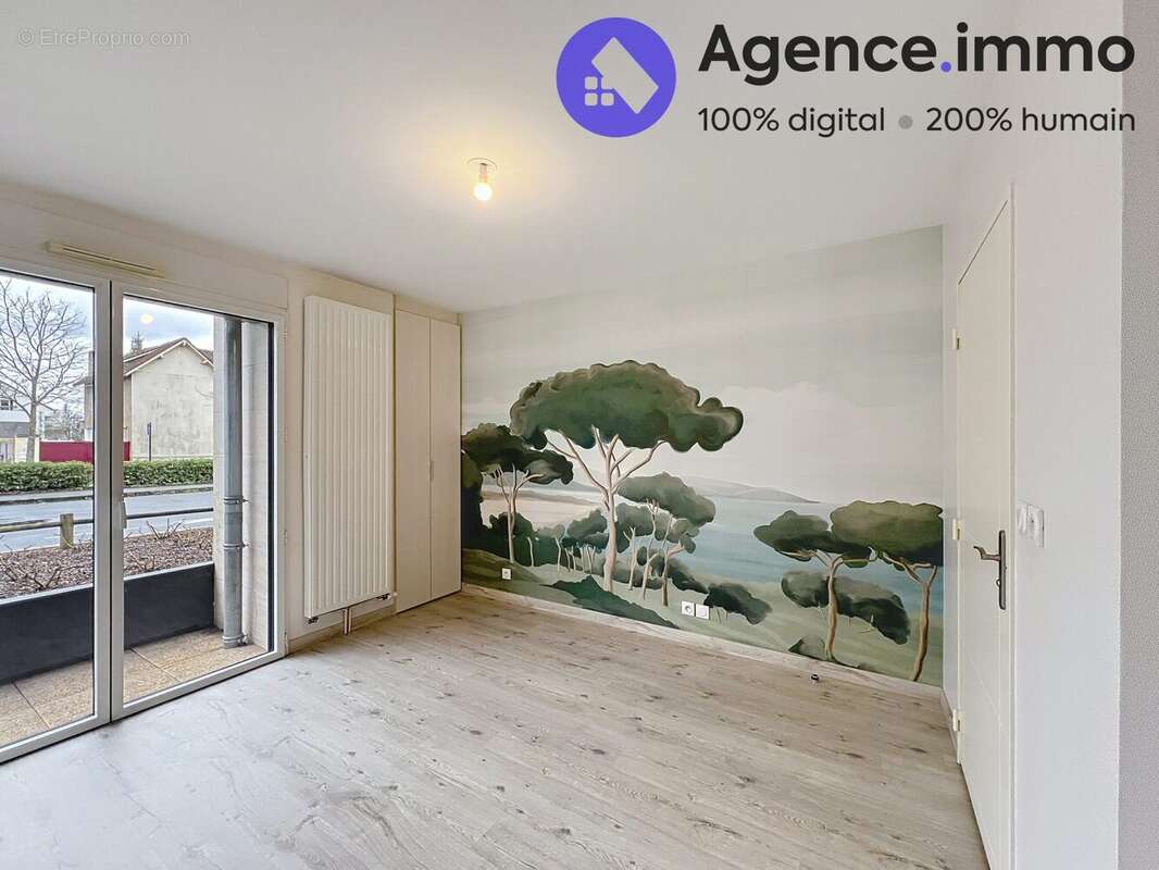 Appartement à SAINT-CYR-SUR-LOIRE
