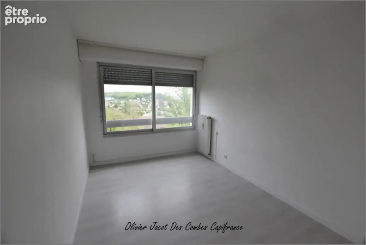 Appartement à vendre 2 pièces MONTBELIARD (25) avec vue panoramique sur la ville - photo 4