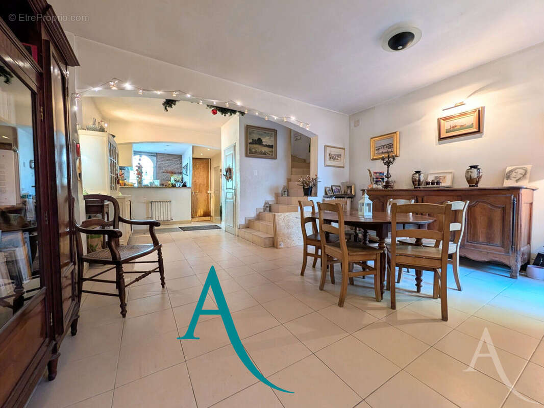 Maison de ville de 145 m2 avec patio, au calme absolu - photo 2