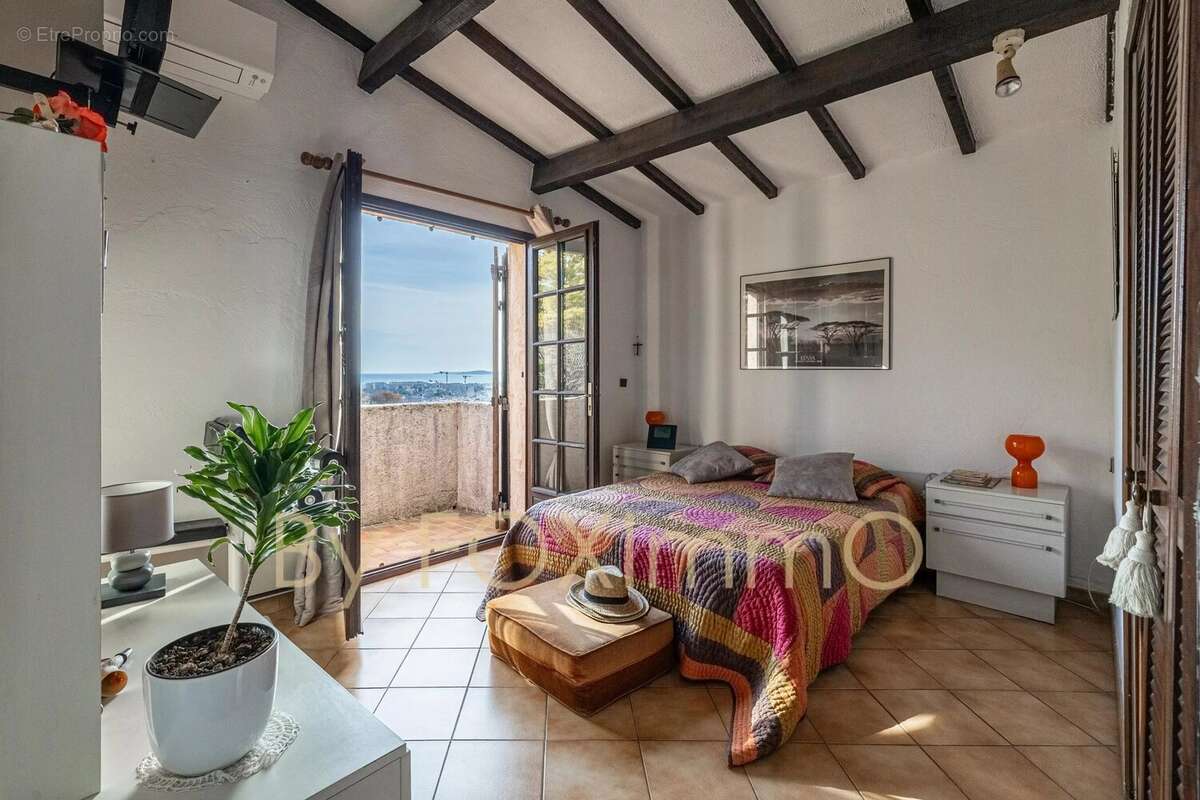 Maison à CAGNES-SUR-MER