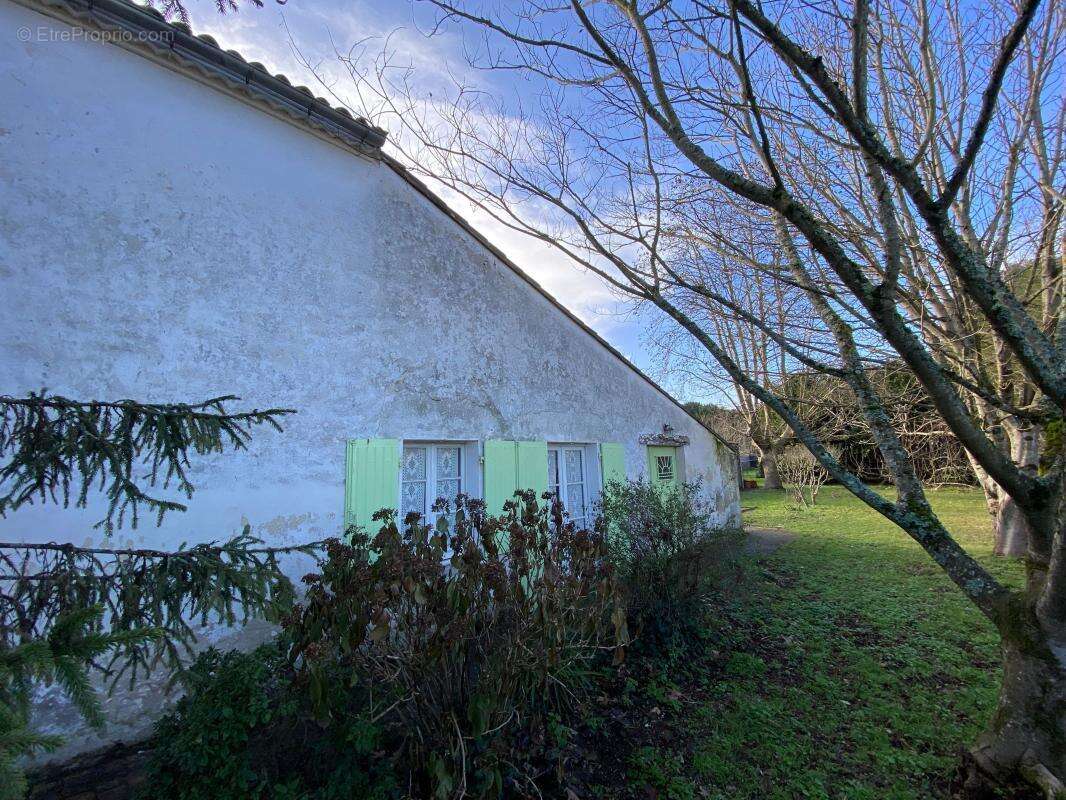 Maison à LES MATHES