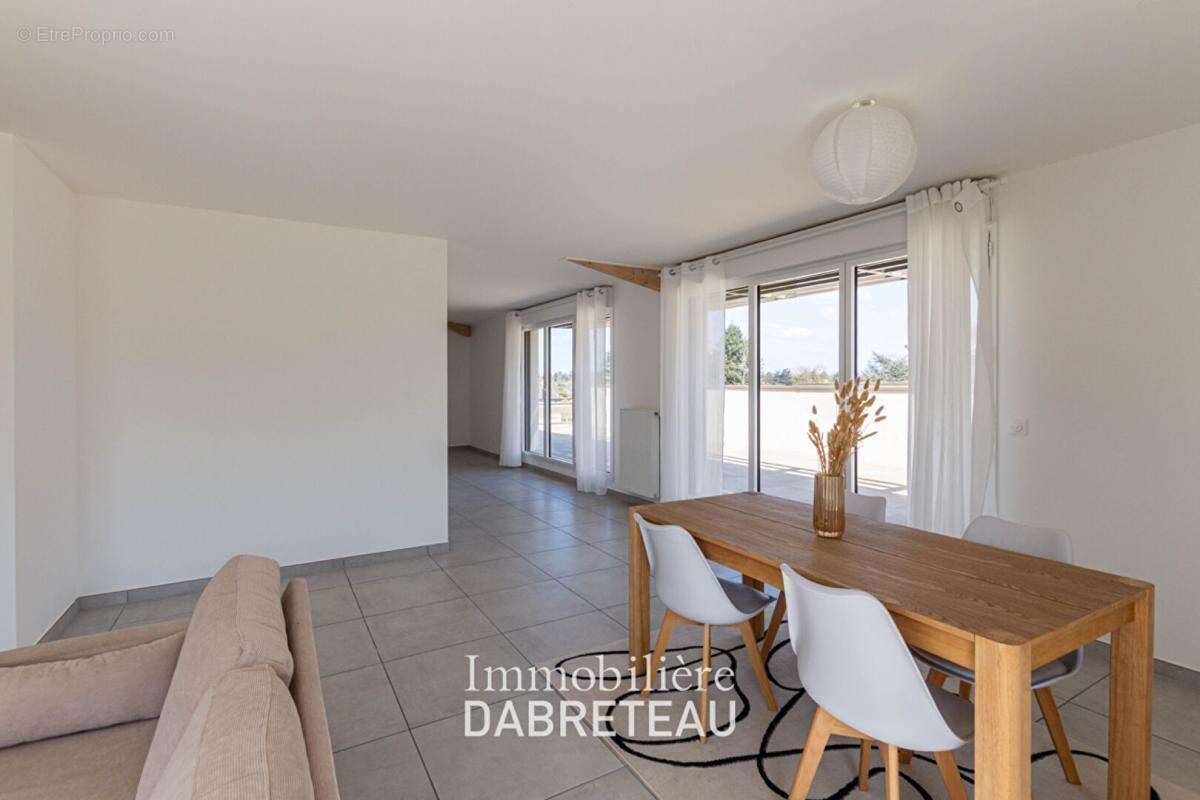 Appartement à FRANCHEVILLE