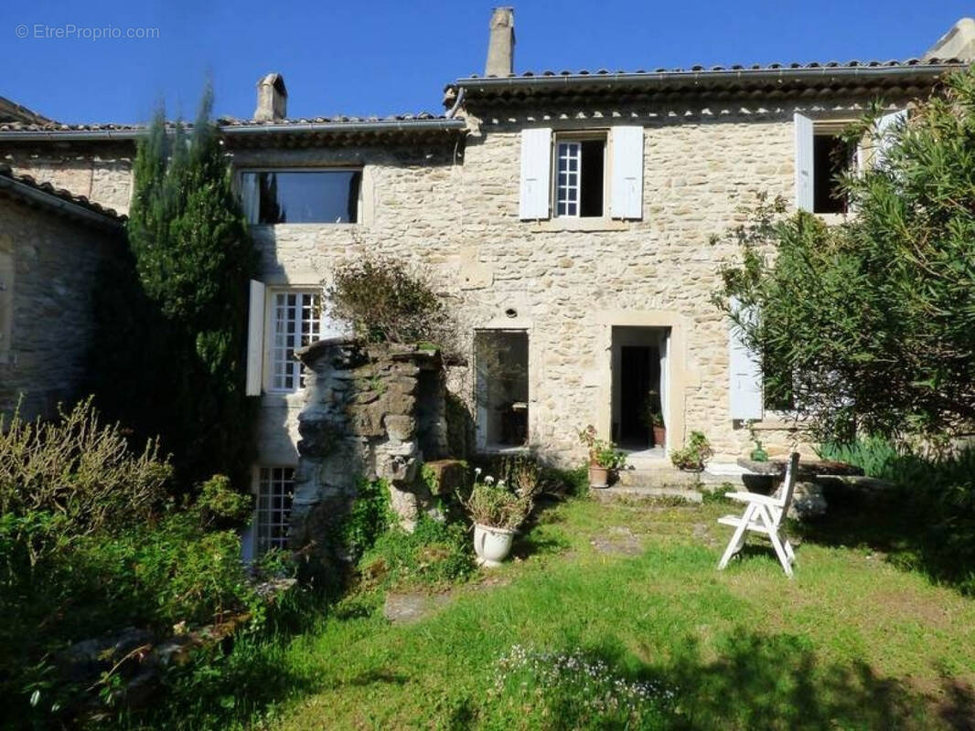 Maison à GRIGNAN