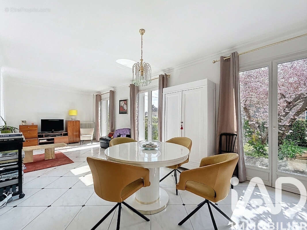 Photo 5 - Maison à COUTRAS