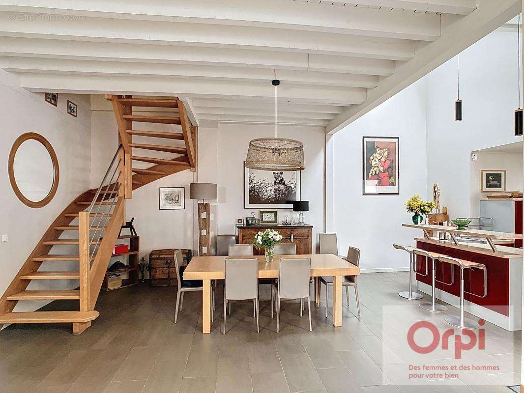 Maison à ISSY-LES-MOULINEAUX