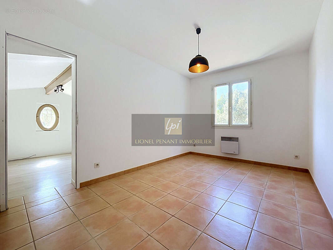 Mazan villa t7 160m² environ avec piscine garage terrasses sur un terrain de 3650m² - photo 13